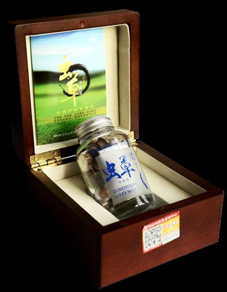 在特膳食品代加工過程中，如何確保原材料的質(zhì)量和安全性？